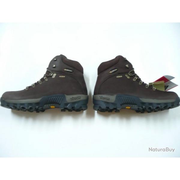 DESTOCKAGE CHAUSSURE GORETEX ET CUIR  CHIRUCA  URALES TAILLES 40 41 44 45 46 47