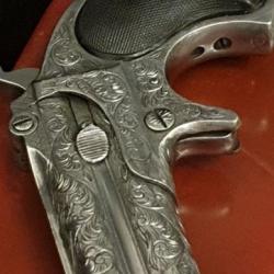 LUXE DOUBLE DERRINGER REMINGTON 41RF CISELÉ AU RINCEAUX MAIN ET PLAQUÉ ARGENT DE SALOON WESTERNS  !