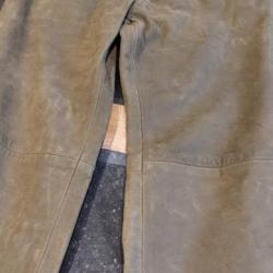 Pantalon de chasse en cuir kaki (buffle) de la marque "Verney Caron" neuf.