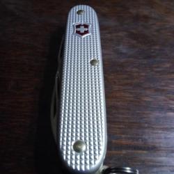 couteau suisse ; victorinox alox ; farmer (scie détériorée)