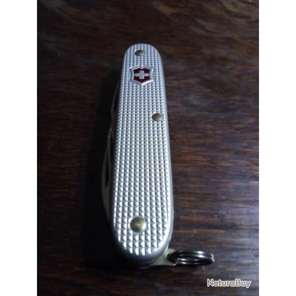 couteau suisse ; victorinox alox ; farmer (scie dtriore)