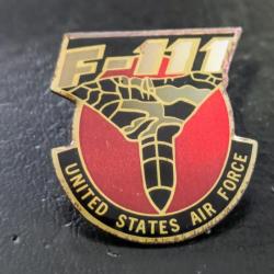 B pins lapel pin avion General Dynamics F-111 Aardvark us air force usaf fighter military insigne mi