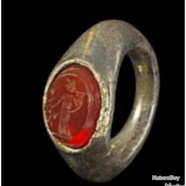 ROME ANTIQUE : large Bague en argent avec Cornaline (ll- Ill sicle AD)