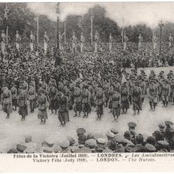 CPA MILITARIA  -  FÊTES DE LA VICTOIRE - JUILLET 1919 -  LONDRES - LES AMBULANCIÈRES