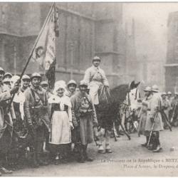 CPA MILITARIA - LE PRÉSIDENT DE LA RÉPUBLIQUE À METZ, 8 DÉCEMBRE 1918 - PLACE D'ARMES