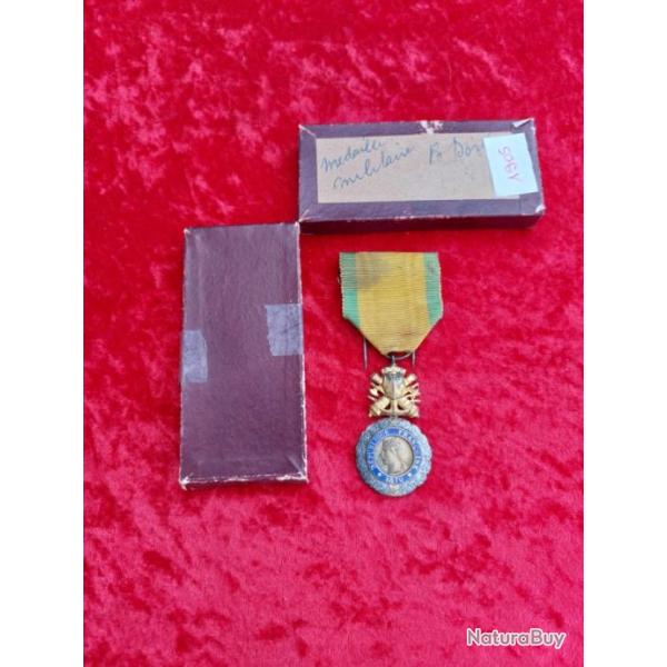 Mdaille militaire en argent et maux III rpublique WW2 avec sa bote