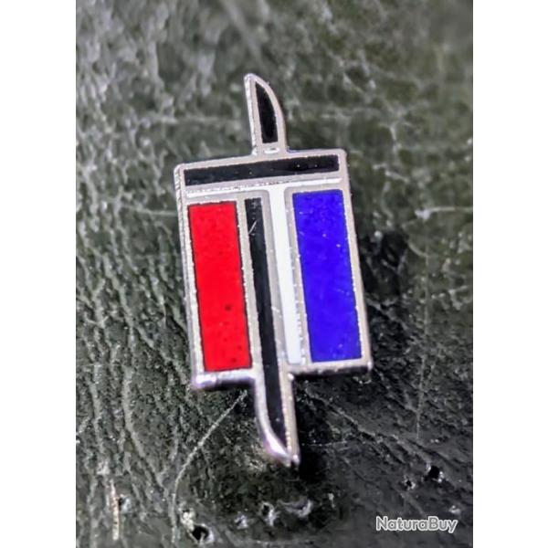 C pins pin's insigne militaire arme de terre badge patch blason vintage Tres bon etat - vintage ann