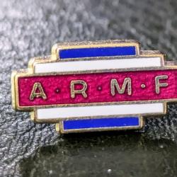 A pins insigne militaire association ARMF retraités et veuves de guerre armee Association des retrai