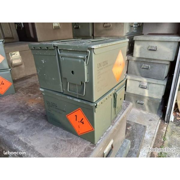 Lot de 2 caisses  munitions arme Danoise