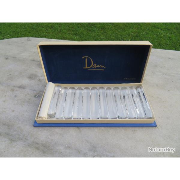 Ancien coffret contenant 12 Porte-couteaux en CRISTAL de la maison Daum - France (Vers 1950)