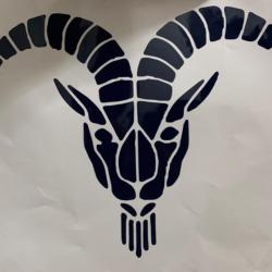 Autocollant logo mouflon bélier BERGARA vinyles adhésif voiture camping car ou autres .