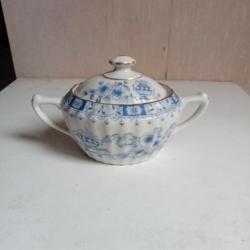 sucrier en porcelaine bavaria bleu chine hauteur 9 cm x 14 cm