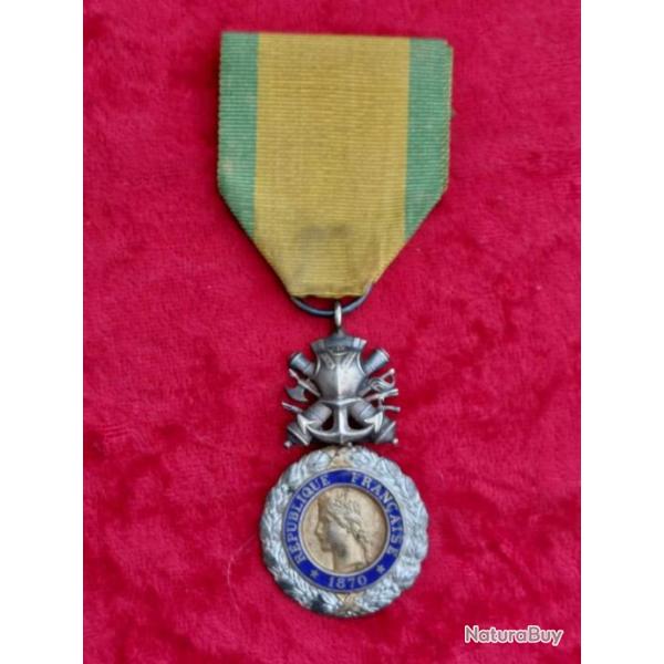 Mdaille militaire avec son rappel 3 rp en argent WW2 2