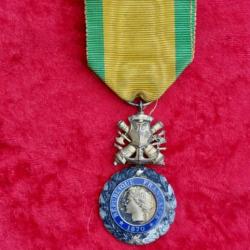 Médaille militaire avec son rappel 3° rép en argent WW2 4