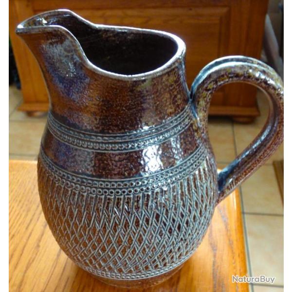 SUPERBE ET BEAU PICHET A EAU // VIN // JUS DE FRUITS // Etc- etc-  ET POUR COLLECTION OBJETS DIVERS