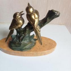 statuette oiseaux en régule sur support marbre hauteur 15 cm x 19,5 cm