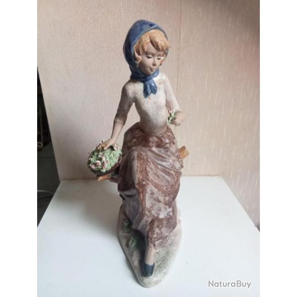 statuette en cramique ancienne hauteur 30 cm