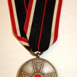 KRIEGSVERDIENSTMEDAILLE ALLEMANDE de la SECONDE GUERRE.  /8694