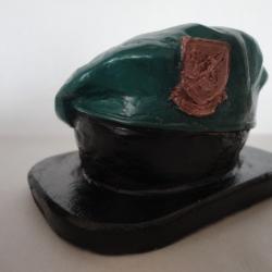 Presse papier béret des commandos de Marine