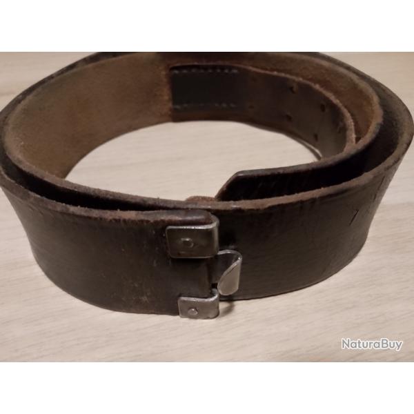 Ceinture rglementaire arme allemande 2 ND War trs bon cuir