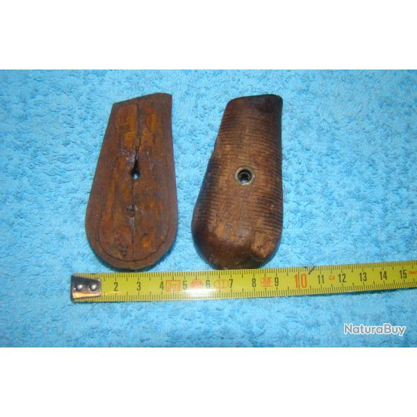 PLAQUETTES DE PISTOLET OU REVOLER A IDENTIFIER