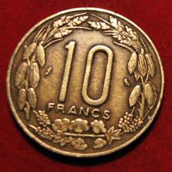 CAMEROUN  piece de 10 francs  diametre 20 mm 1972