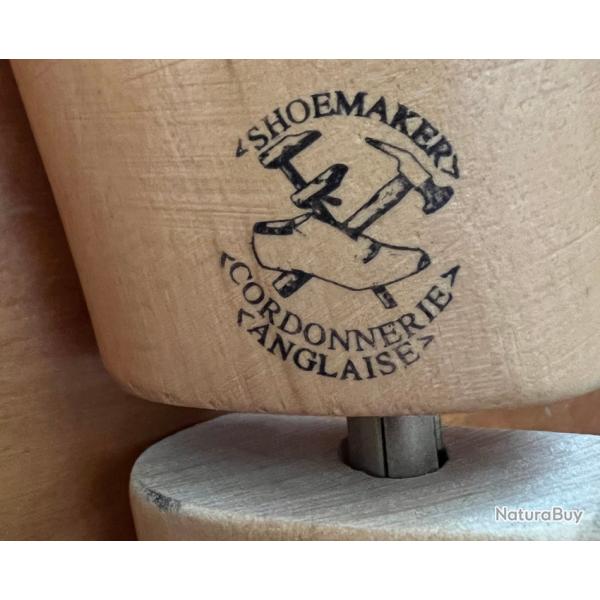 Embauchoirs bois cordonnerie anglaise