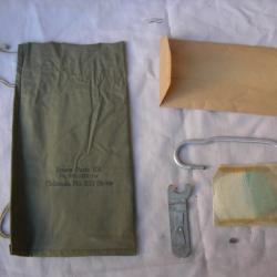 WW2 US SAC EMBALLAGE ET ÉLÉMENTS DE RÉCHAUD MILITAIRE AMÉRICAIN " COLEMAN 521 " RARE LOT  2