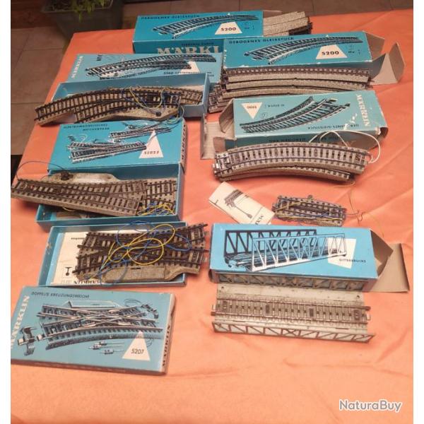 LOT IMPORTANT DE RAILS, AIGUILLAGES, CROISEMENT, PONT MARKLIN VOIE M, A NETTOYER