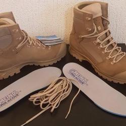 chaussure ranger MEINDL T44 NEUVE