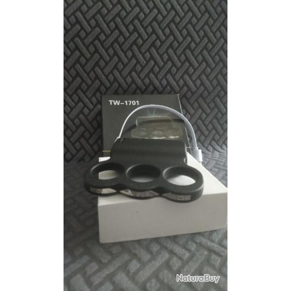Taser poing amricain 2 Millions volts chargeur neuf