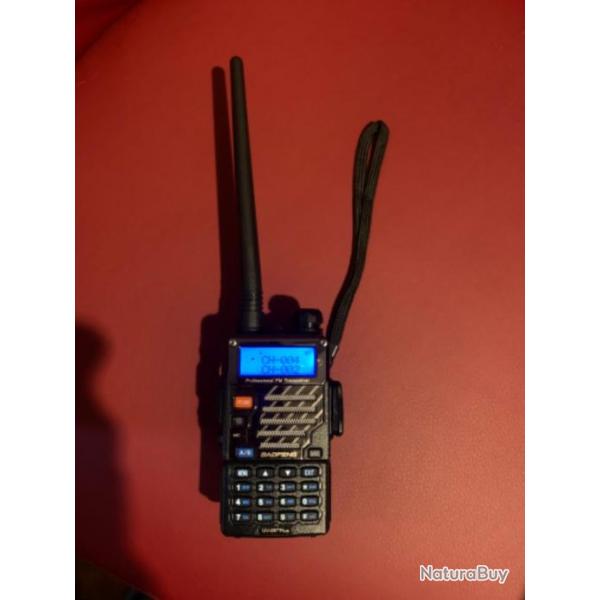 TALKIE WALKIE BAOEFENG UV5R PLUS