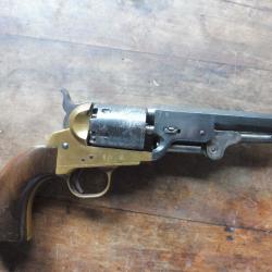 revolver poudre noire navy model 1851 barillet decoré avec des bateaux cal 36 italie