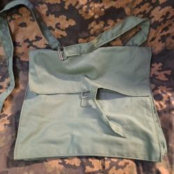 musette armée espagnole fin époque franquiste vert clair ( sac sacoche )