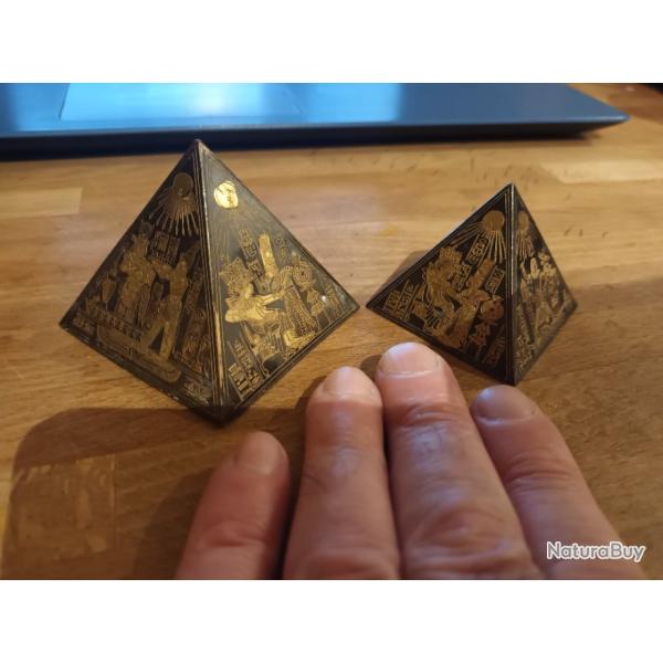 LOT 2 PYRAMIDES ANCIENNES METAL