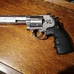 Pistolet  Dan et wesson  8" Calibre 4,5 Chromé.