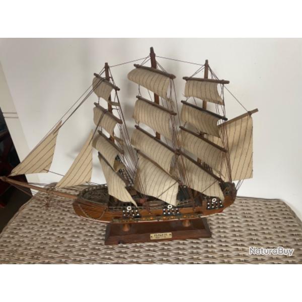 maquette bateau FRAGATA SIALO XVIIIme sicle en bois,