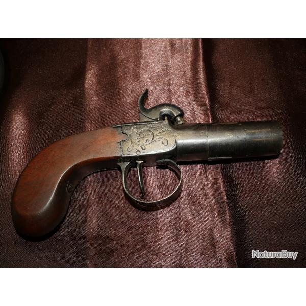 Pistolet coup de poing  balle force et dtente sous pontet de trs gros calibre 17mm  la bouche