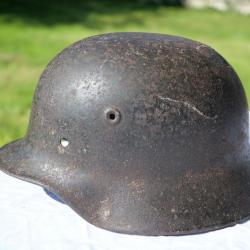 ARMÉE ALLEMANDE - Casque allemand modèle 40 choc déformation peinture présente COU24CSQ001