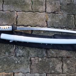 Sabre Katana Ninja Blanc Lame Acier 440 Affutée Tsuba Métal Manche Façon Peau de Raie Etui Bois