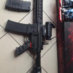 Vends airsoft g&g armement cm16 predator avec tout les ces accessoires.Urgent