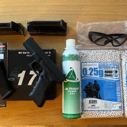 Glock 17 + 3 chargeurs + 7000 billes +  Speedloader + bouteille air comprimé + lunettes tactique