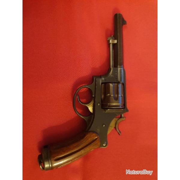 Vends revolver suisse d'ordonnance 1889 bronzage d'origine, mcanisme mint, canon impeccable, D2