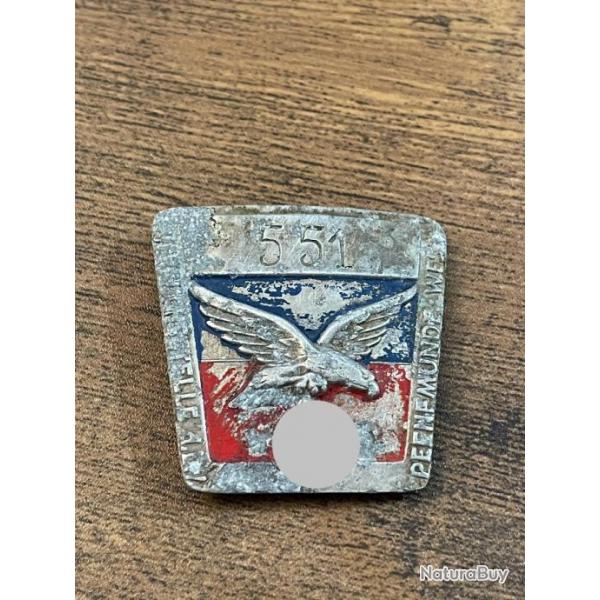 un insigne allemand badge lutwaffe ww2