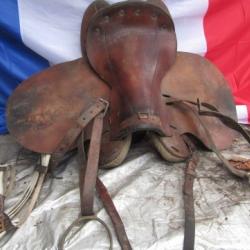 selle réglementaire cavalerie troupe artillerie étriers ww1 ww2 français première seconde guerre