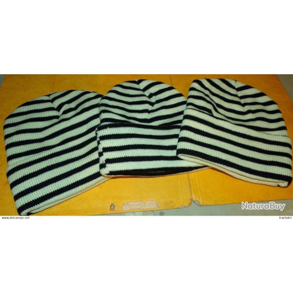 BONNET DE TYPE MARIN EN LOT DE 3 PIECES , TAILLE UNIQUE ,ETAT NEUF VOIR PHOTO . POUR TOUT RENSEIGNEM