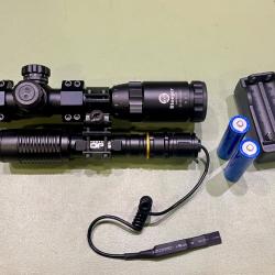 Lampe Tactical Ops 1000 Lumens interupteur déporté