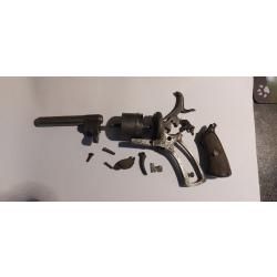 Revolver 9 mm à broche