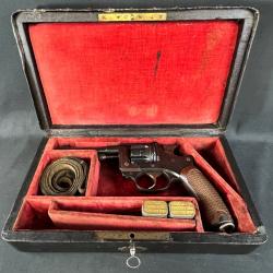 EXCEPTIONNEL revolver civil 1892