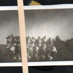 groupe de soldats allemands sur le terrain position de tir surblouse blanche photo lieu inconnu